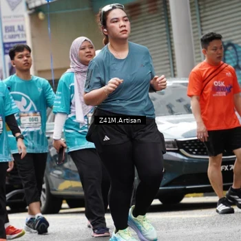Runner Photo 8882628