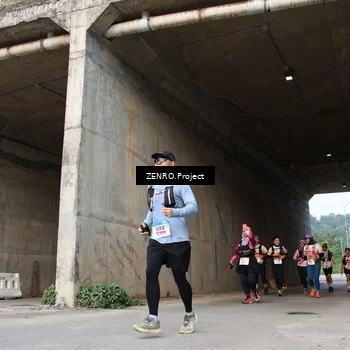 Runner Photo 8882630