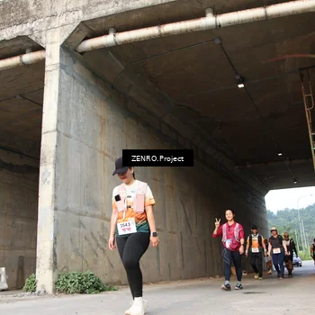 Runner Photo 8882702