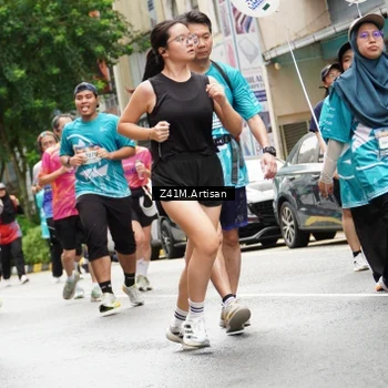 Runner Photo 8882768