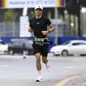 Runner Photo 8882810