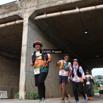 Runner Photo 8882996