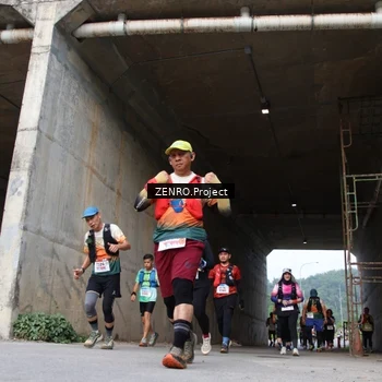 Runner Photo 8883007