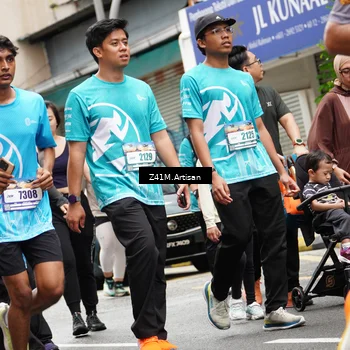 Runner Photo 8883529