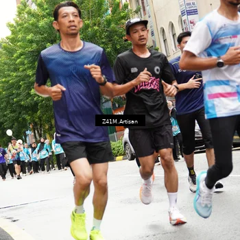 Runner Photo 8883530