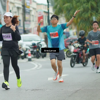 Runner Photo 8883677