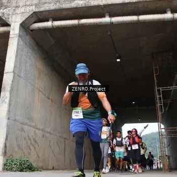 Runner Photo 8883719