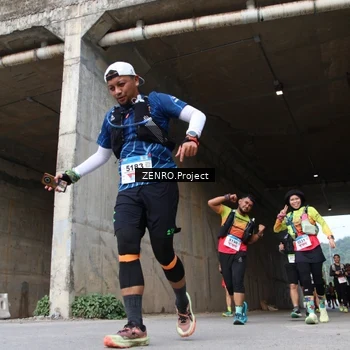 Runner Photo 8884373