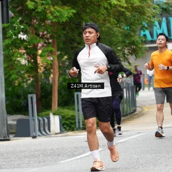 Runner Photo 8884492