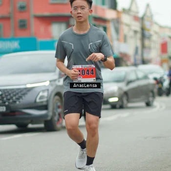 Runner Photo 8884493