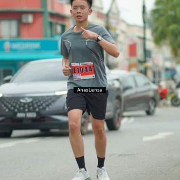 Runner Photo 8884496