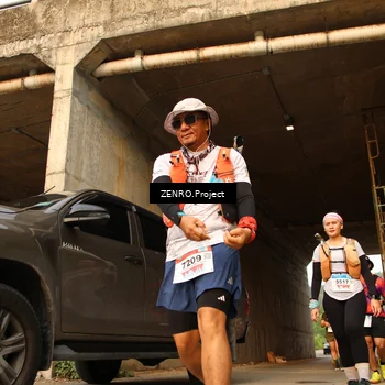 Runner Photo 8885058