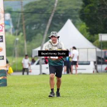 Runner Photo 8885075
