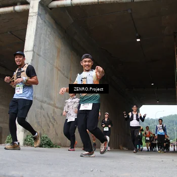 Runner Photo 8885078