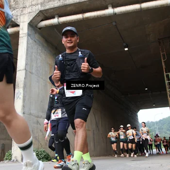 Runner Photo 8885106