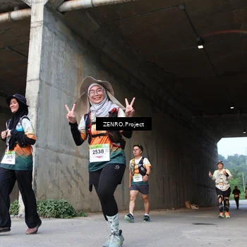 Runner Photo 8885135