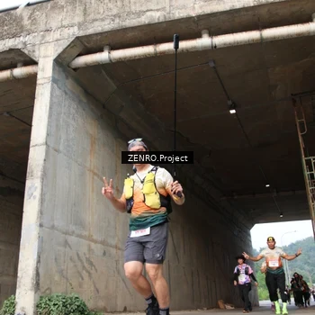 Runner Photo 8885459