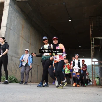 Runner Photo 8885477
