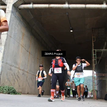 Runner Photo 8885550