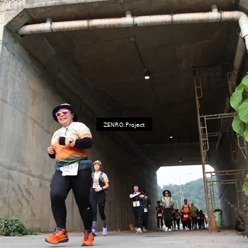 Runner Photo 8885659