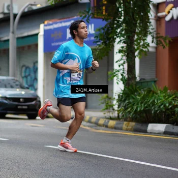 Runner Photo 8886045