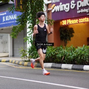 Runner Photo 8886156