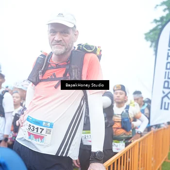 Runner Photo 8886340