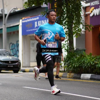 Runner Photo 8886342