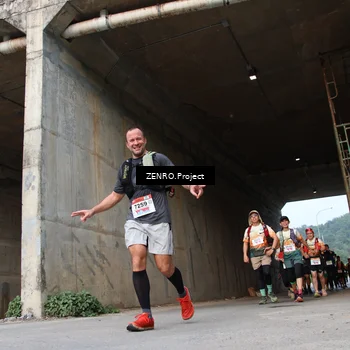 Runner Photo 8887255