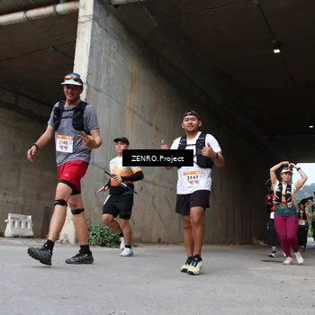 Runner Photo 8887309
