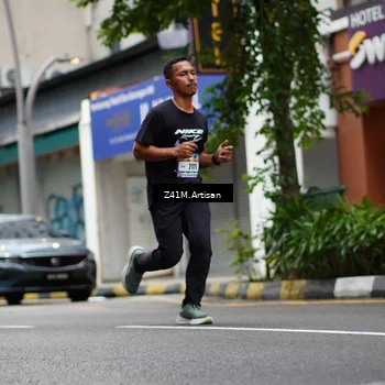 Runner Photo 8887345