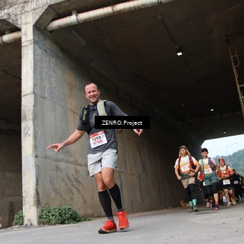 Runner Photo 8887366