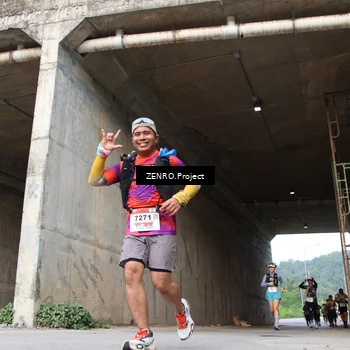 Runner Photo 8887477
