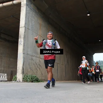 Runner Photo 8887571