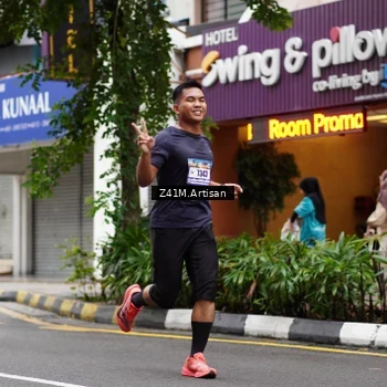 Runner Photo 8887619