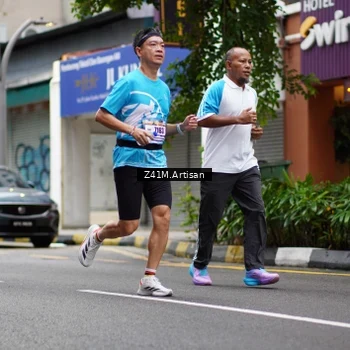 Runner Photo 8887753
