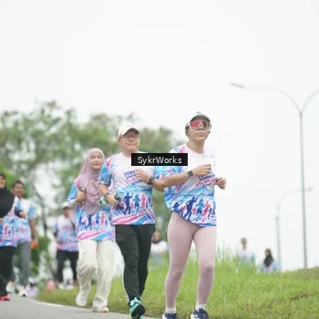 Runner Photo 8887772