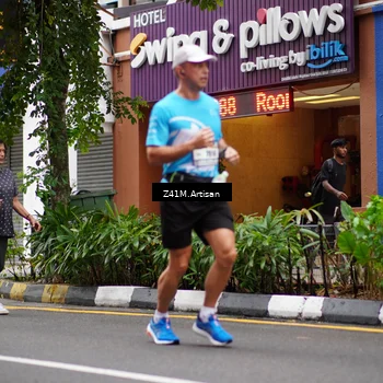 Runner Photo 8887912
