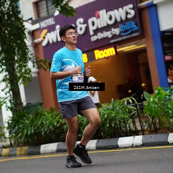 Runner Photo 8888224