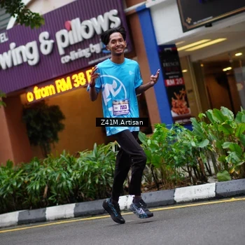 Runner Photo 8888383