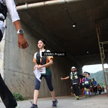 Runner Photo 8888420