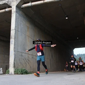 Runner Photo 8888430