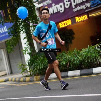 Runner Photo 8888435