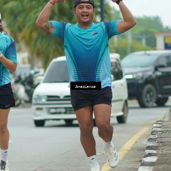 Runner Photo 8888659