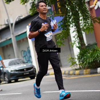 Runner Photo 8888702