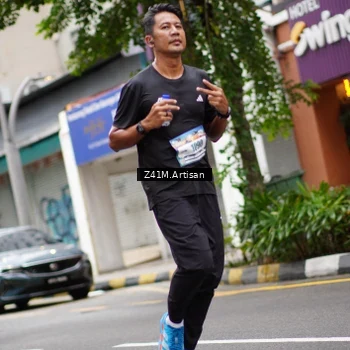 Runner Photo 8888745