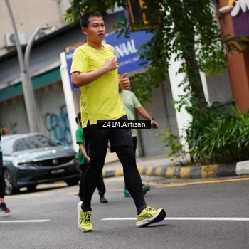 Runner Photo 8888750