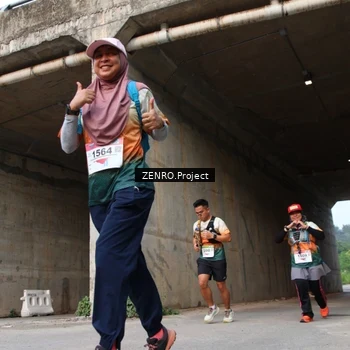 Runner Photo 8888773