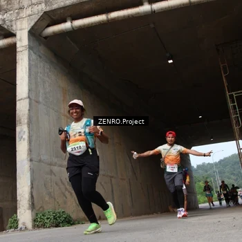 Runner Photo 8888816