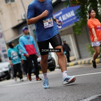 Runner Photo 8888825